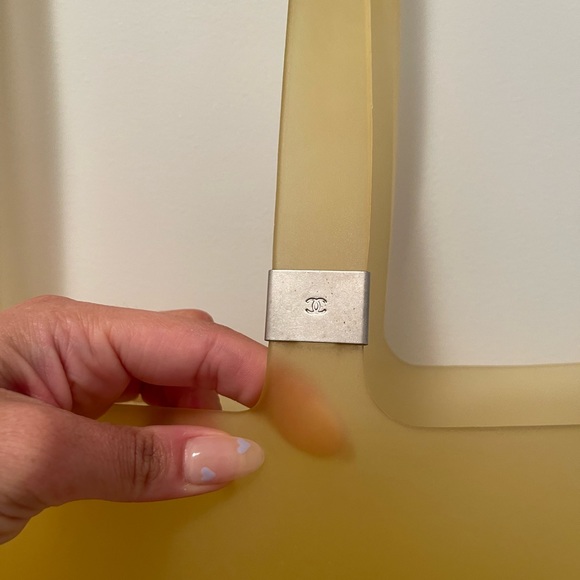 Authentic vintage CHANEL jumbo yellow clear rubber tote shoulder bag - Picture 4 of 7